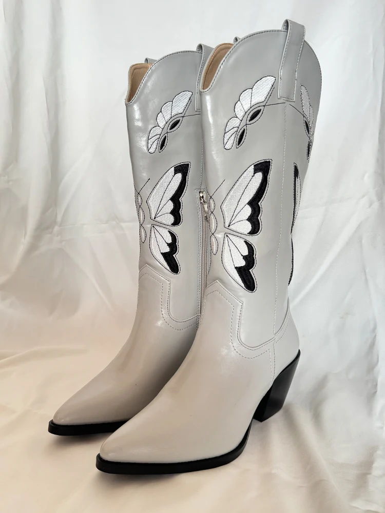 2026 New Pointed Toe Chunky Heel Embroidered Fashion Boots High Tube Side Zipper Heightening Western Boots Women's Shoes