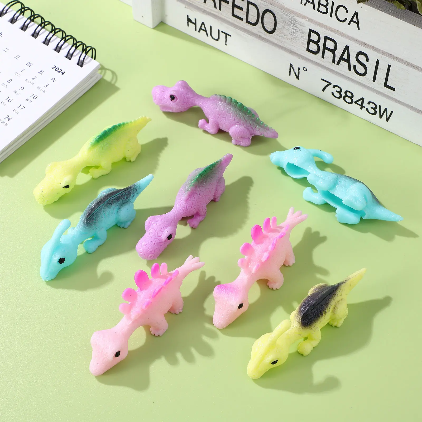 

30 шт. летающих динозавров-игрушек на палец, эластичные, тянущиеся, для вечеринок, сувениры, гибкие животные, сенсорные игрушки
