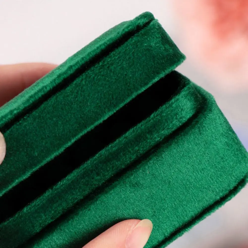 

Portable Luxury Velvet Rings Holder Wedding Square Rings Display Case Storage Packaging Rings Bearer Box Couple