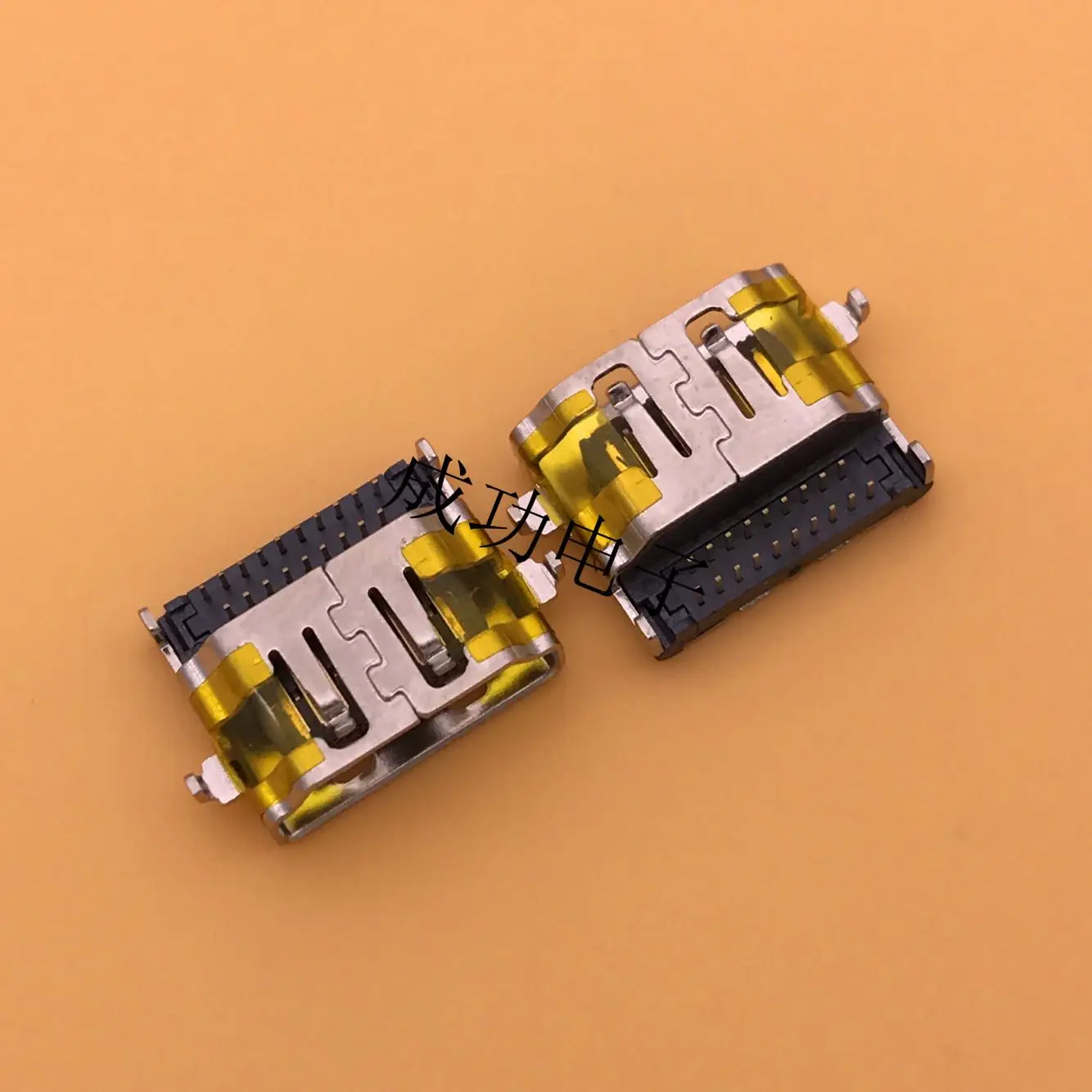 For HDMI A TYPE 19P sinking plate female seat, forward plate height 2.43 CH = 0.35 double row 90 degree DIP type