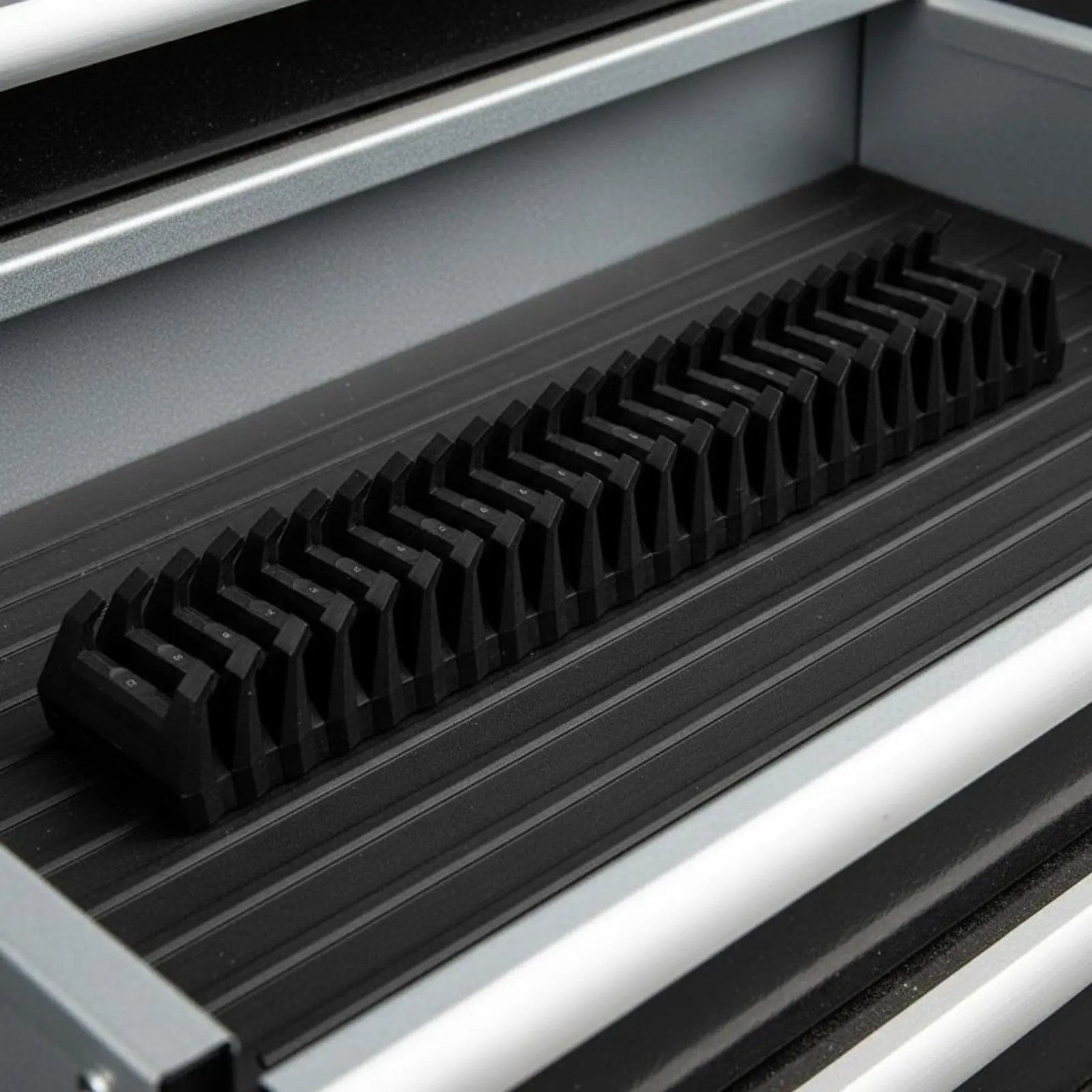 

Wrench Storage Rail Secure Hold Connecting Wrench Storage Rack Connecting Tool Holder Sturdy Duty Long-Lasting ABS Material