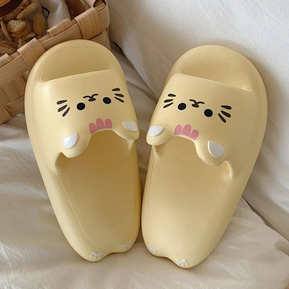 شباشب كاجوال على شكل قطة خنزير كرتونية نعل ناعم شباشب كاواي لطيفة للنساء أحذية شاطئ مضادة للانزلاق صنادل للطالبات #4