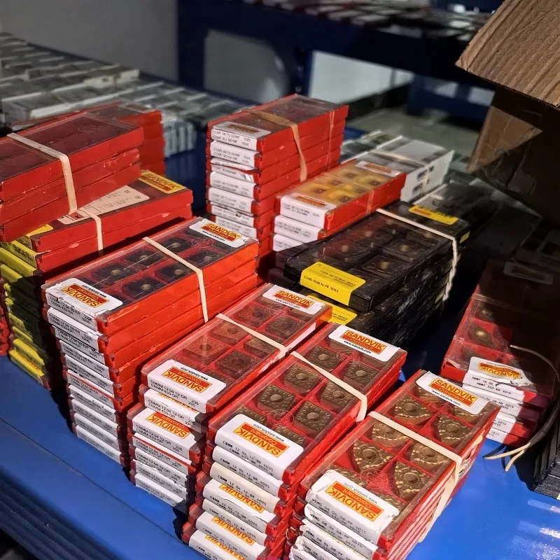 

Hard alloy cutting blades R390-170420E-PM 1130