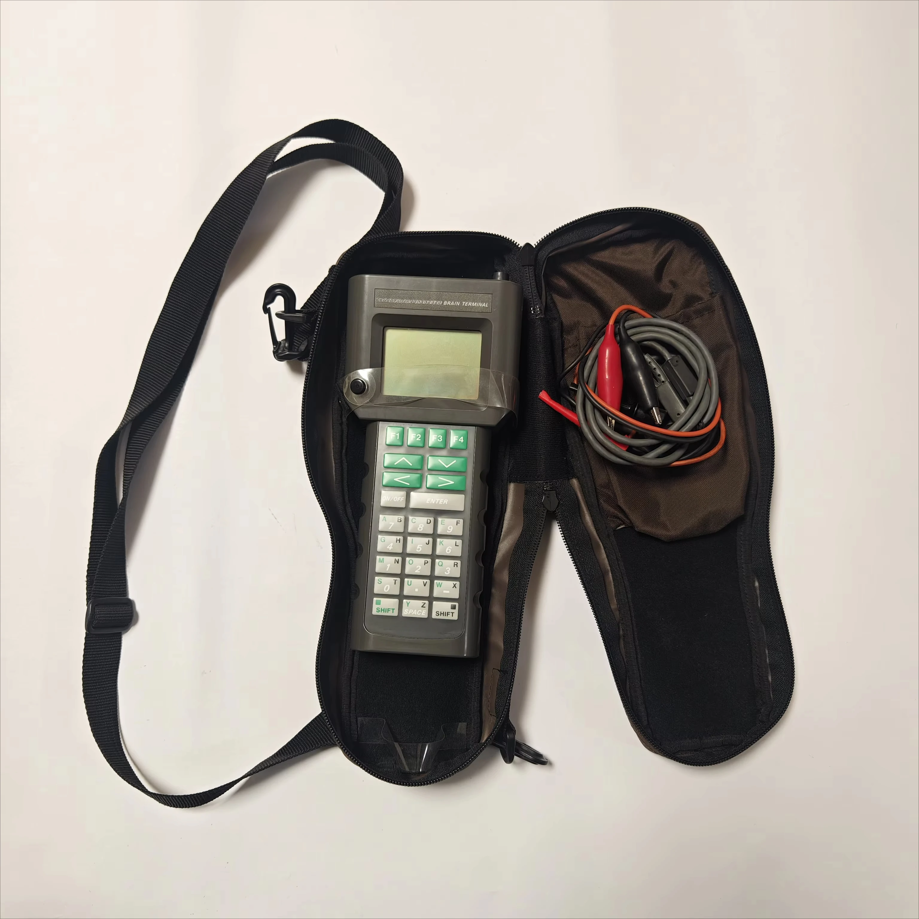 

Инструменты анализа смарт-коммуникатора BT200 коричневого цвета