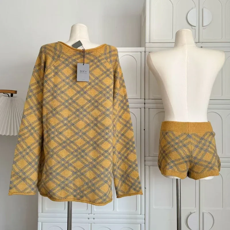 Maglione pullover in cashmere allentato con scollo a V da donna + pantaloncini lavorati a maglia Set da 2 pezzi Abiti 335P Abito con stampa scozzese di nuova moda autunnale