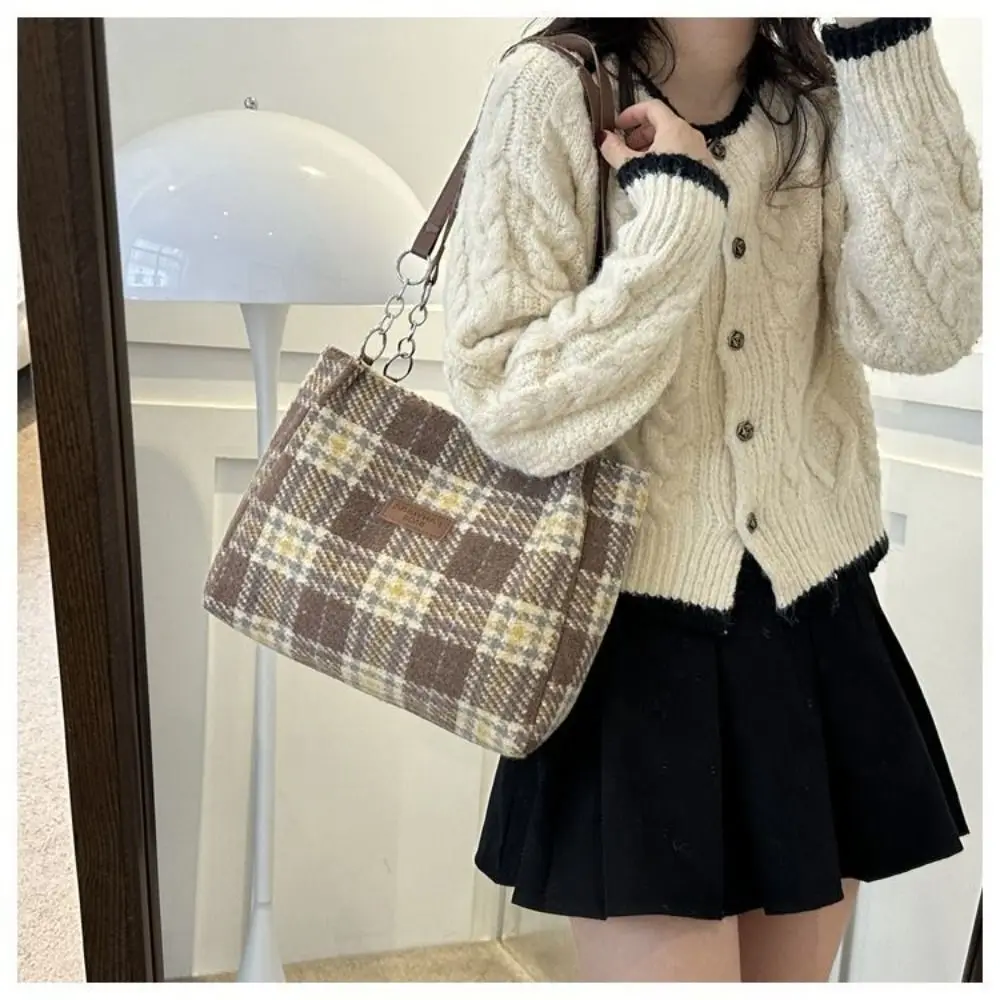 Plaid Shoulder Bag Fashion Versatile Woolen Tote Bag High Capacity Underarm Bag