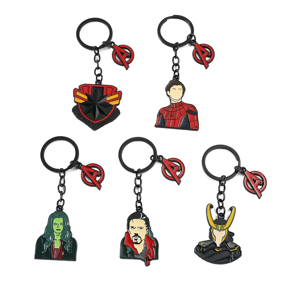 Llaveros de Marvel Spiderman Loki Black Widow Doctor Strange llavero a granel mochila colgante regalo para niños figura de Anime Juguetes