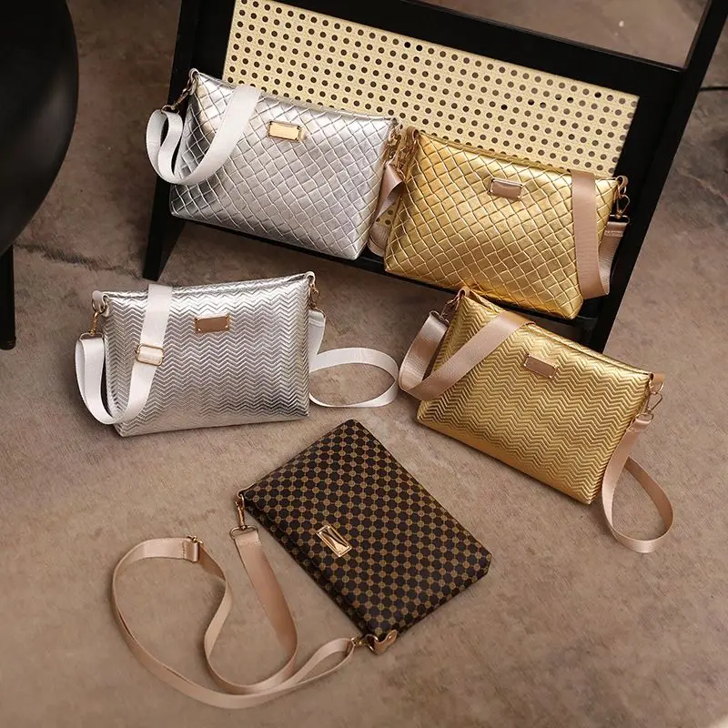 

Polka Dot Printed Presbyterian Women's Bag Wallet Fashionable Simple Coin Wallet Crossbody Bag