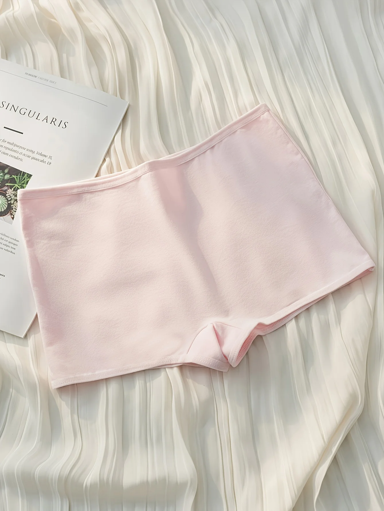 색상이 잘 보이지 않는 혼합 색상 순면 여성용 산뜻한 단색 속옷 6켤레. 여성용 팬티