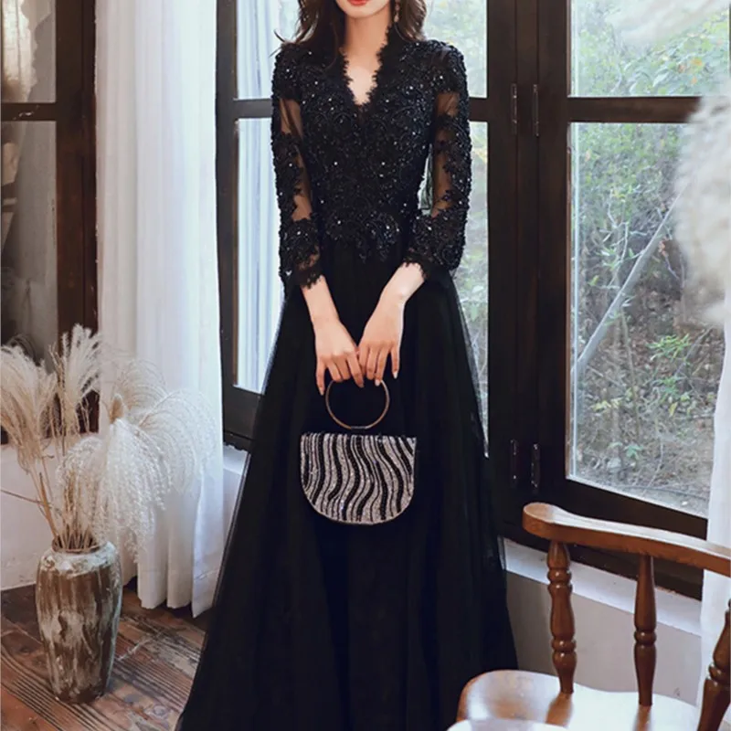 Black new banquet temperament light luxury small sense of host art test dress