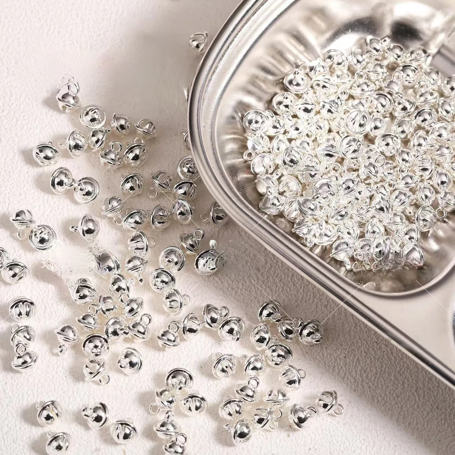 

20/100pcs Alloy Silent Small And Exquisite Bells For DIY Hand-woven Necklace And Bracelet Pendant Jewelry Accessories Materials