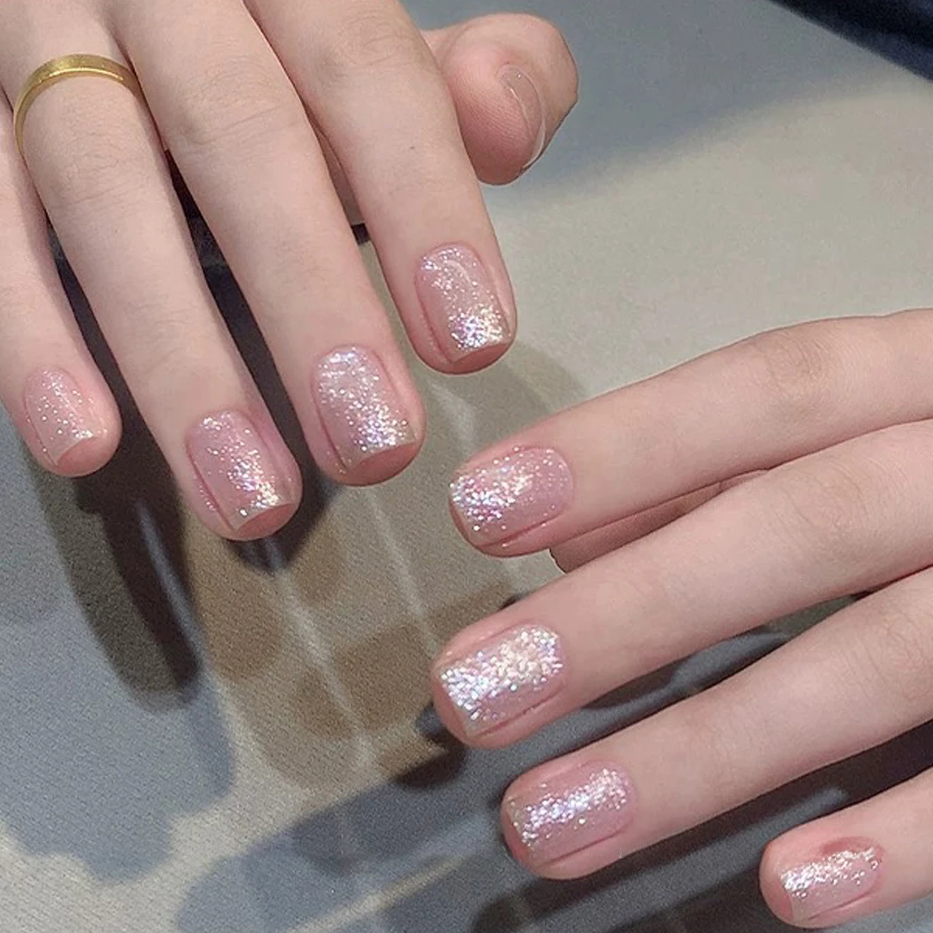 Smalto per unghie gel bianco latte di cocco superiore lucido di notte al chiaro di luna da 12 ml per l'autunno inverno Natale Inverno Nail Art Salon Use