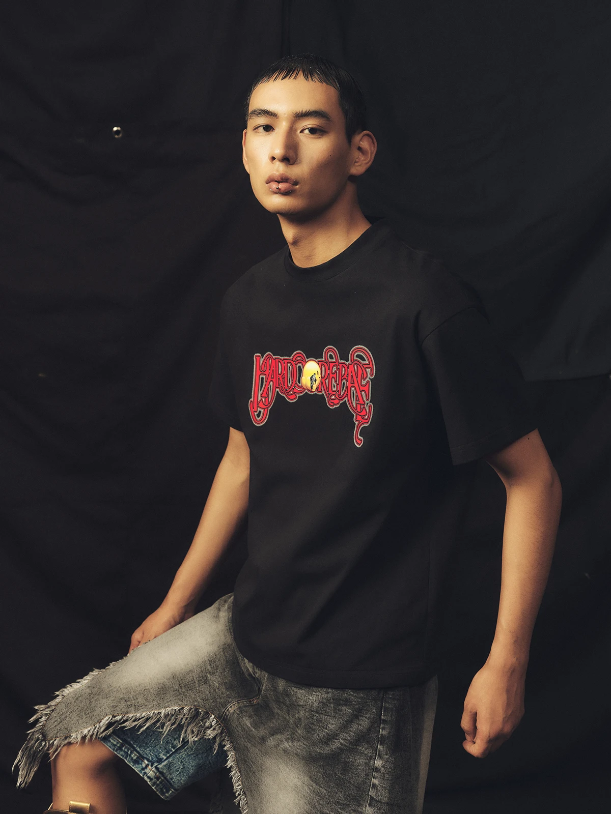 

Retro Font Handgun Print T-Shirt Original Subculture Music DJ Brand Cotton Summer Loose Fit round Neck Short Sleeve Tee