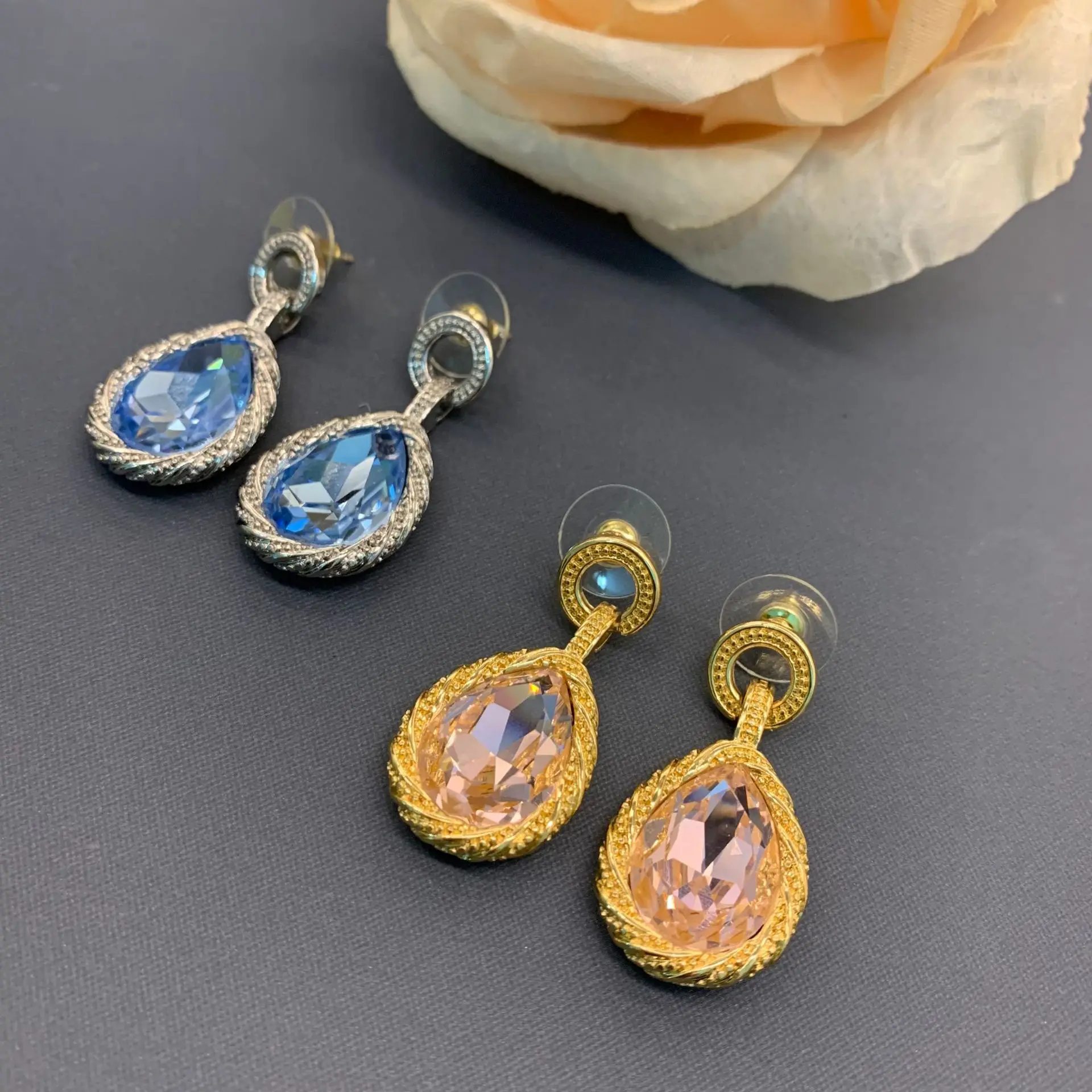 

Vintage Blue Yellow Crystal Water Drop Earrings For Women Jewelry Runway Party T Show Fancy Trendy Boho INS Japan Korea