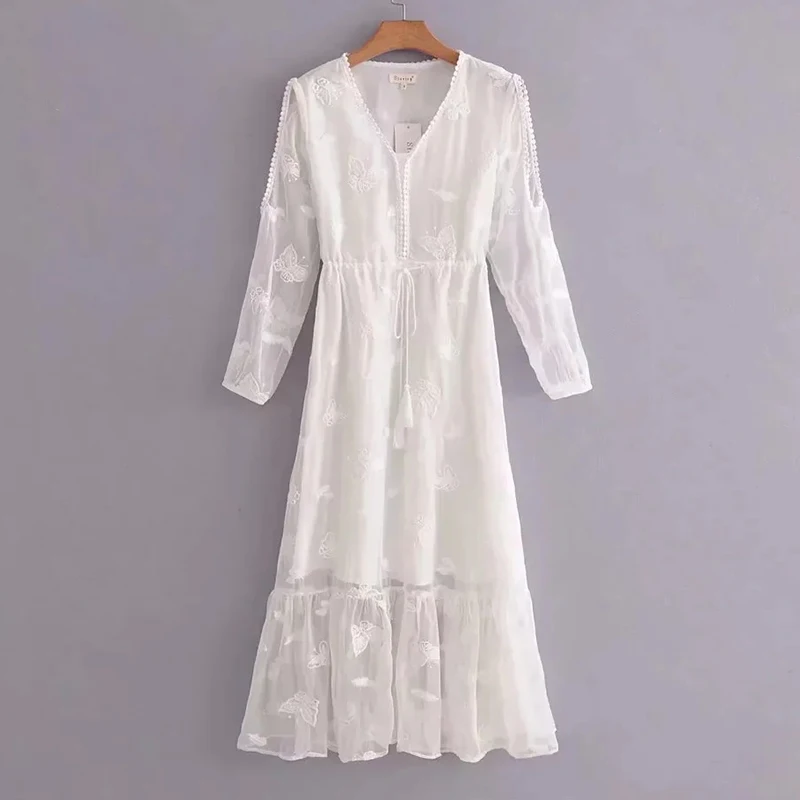 Gypsylady – robe blanche brodée à fleurs pour femmes, col en v, à volants, à plusieurs niveaux, Chic, pure, pompon, fête, été