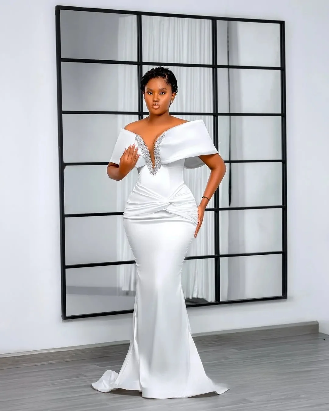 تخصيص فستان الزفاف الأفريقي زي العرائس للعروس حورية البحر قبالة الكتف اللؤلؤ الوهم مطرز الدانتيل الإطارات زين الدانتيل