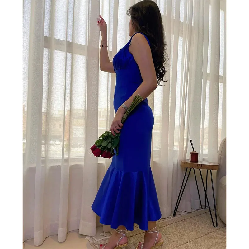 Vestido de noche corto azul real para mujer, traje de sirena con cuello en V, volantes por encima del tobillo, cremallera trasera, graduación