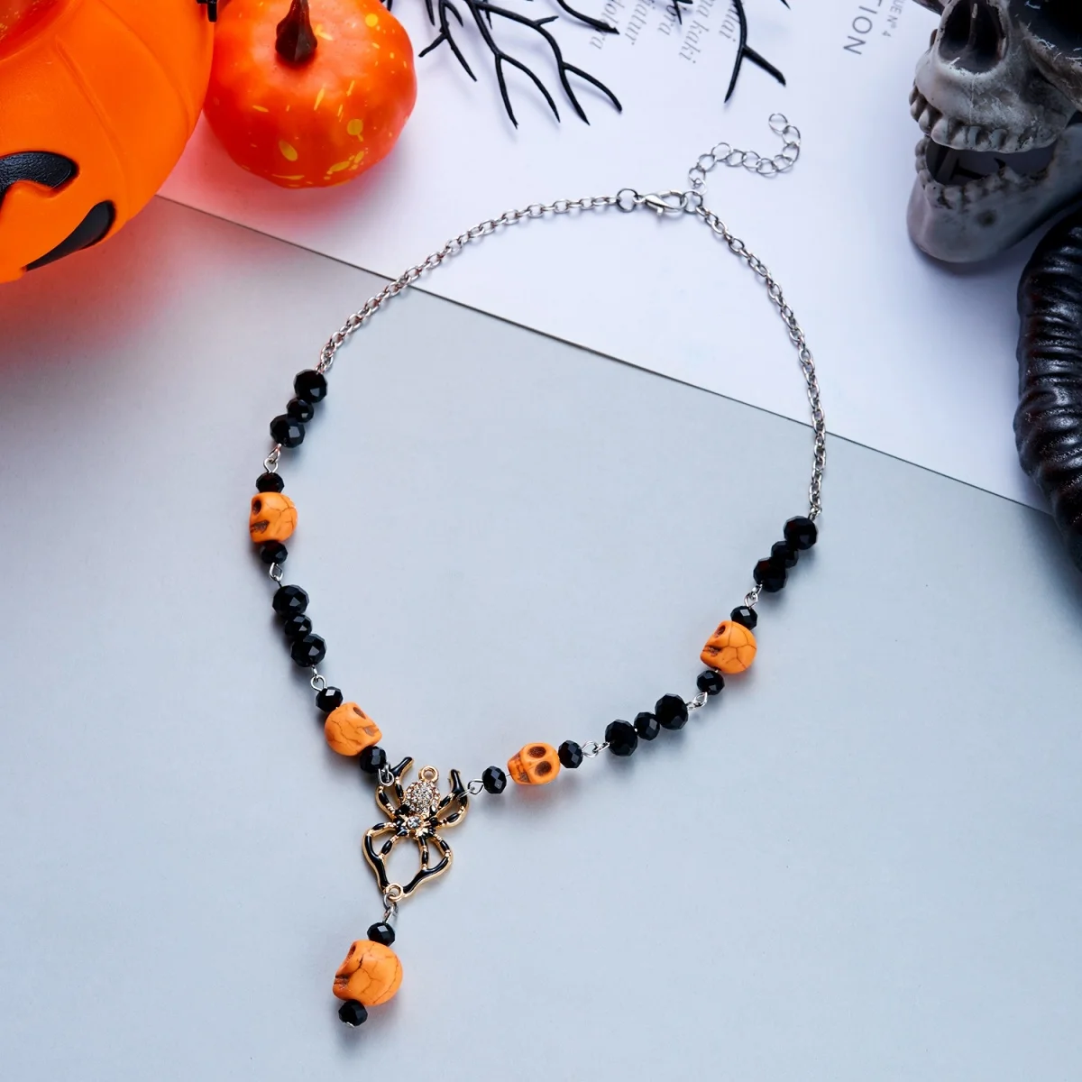 Gotische Cosplay-Halskette mit einzigartigen roten Kristallperlen und Quasten für Damen, Halloween-Fledermaus-Totenkopf-Kürbis-Choker, Punk-Party-Schmuck – Detail 31