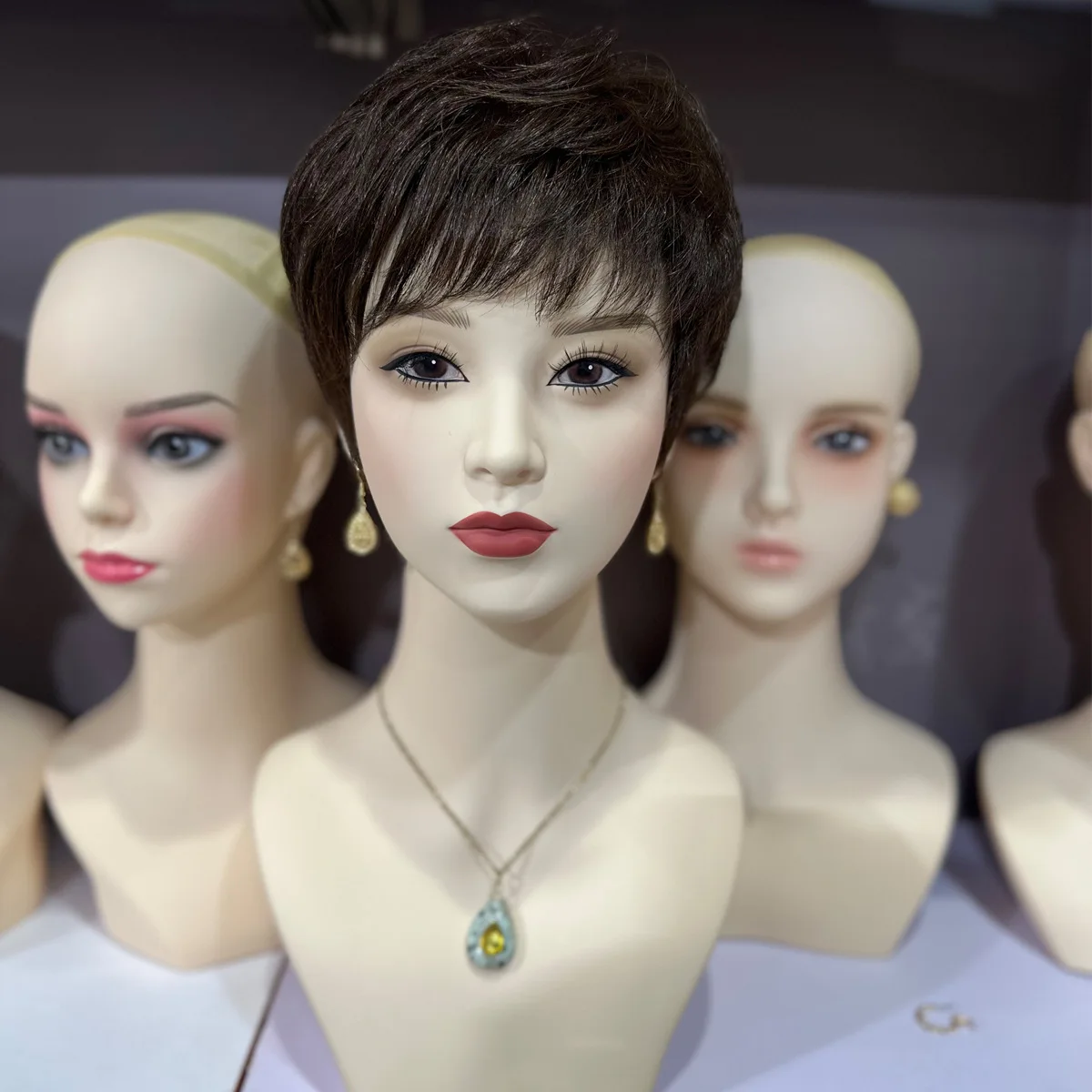 Simulated Human Model Mannequin Head for Wig Hat Jewelry Display Domestic Wig Shop Display Window Prop Head Model Female Doll