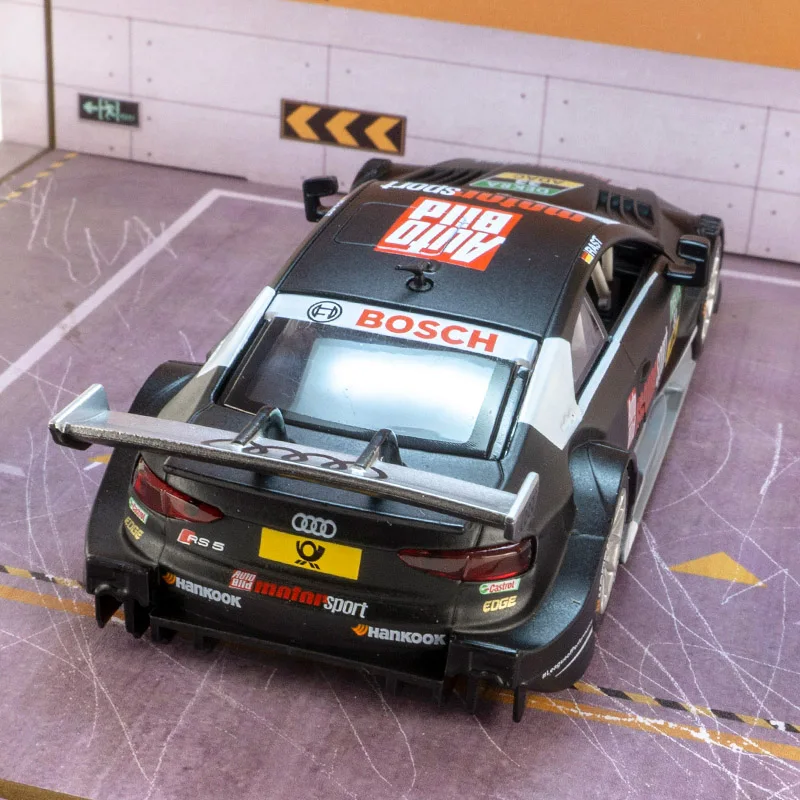 CCA 1:32 simulation Audi RS5 DTM Rally Car Alloy Model doors on both sides that can be opened has simulated sound and lighting