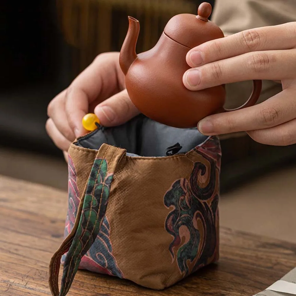 

Printing Chinese Style Tea Cup Storage Bag Interwoven Square Teapot Cloth Pouch Retro Portable Silk Brocade Handbag Travel