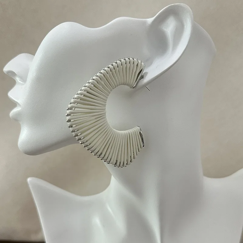 Retro Luxury Multi-Color Hand-Woven Twisted Leather Rope C-Shaped Earrings Exuberant Fashionable Women High-End Earring