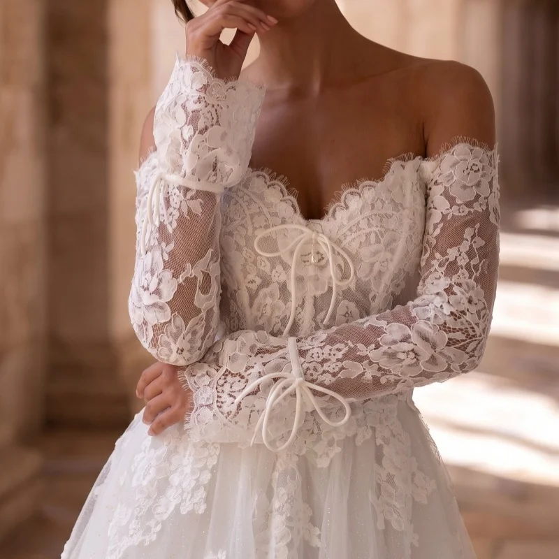 White Lace Appliques Wedding Dresses Flower Decal Skirt Long Tail A-Line Skirt Layered Made Wedding Dress Bridal Gown Customize