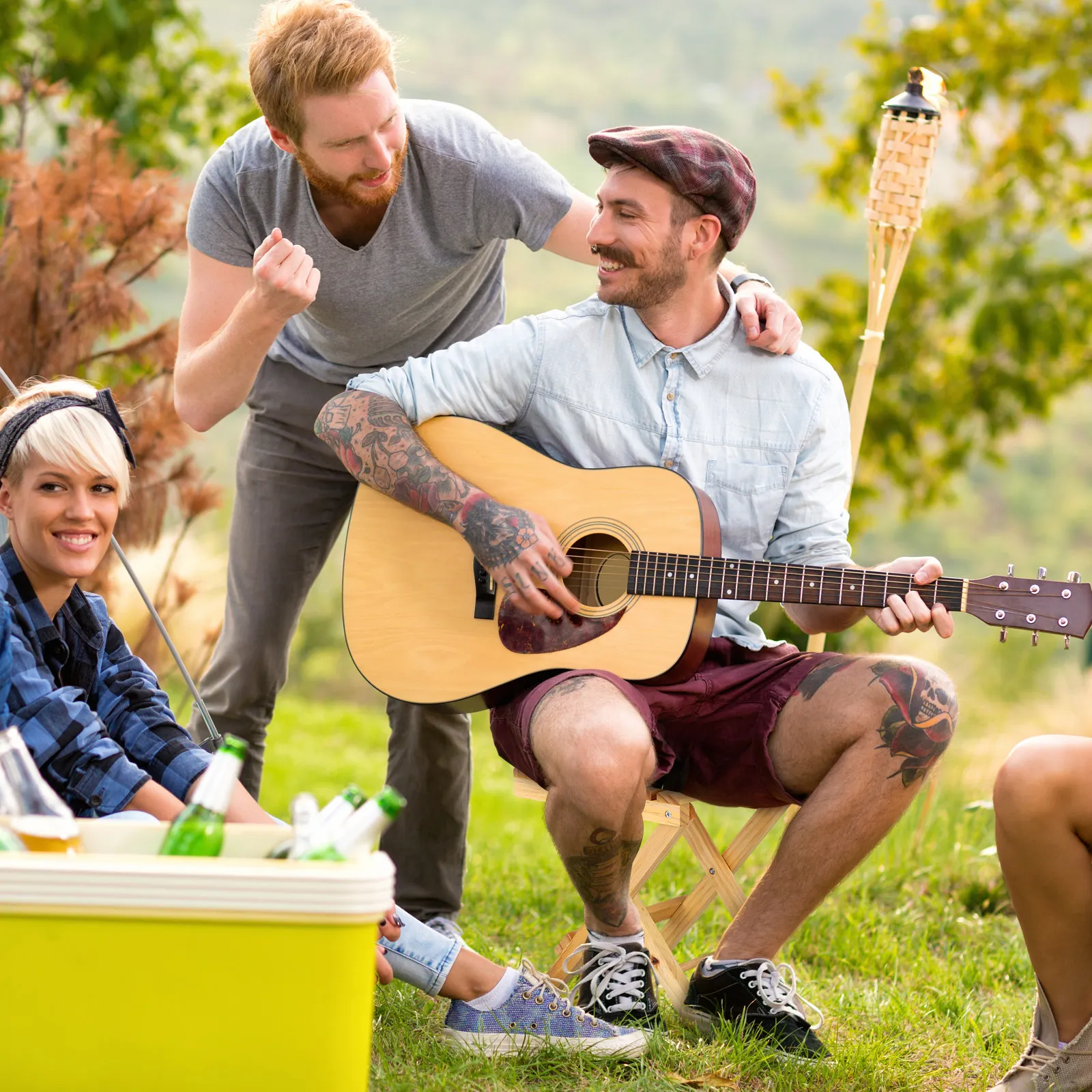 木製折りたたみサイドテーブル-ポータブル小型屋外テーブル-ピクニックやビーチ用-頑丈で軽量なデザイン