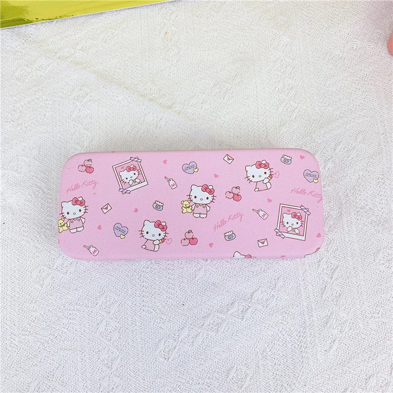 Moda Sanrios Kawaii etui na okulary Anime Kuromi moja melodia Hello Kitty przenośne pudełko do przechowywania okularów przeciwsłonecznych chroniące