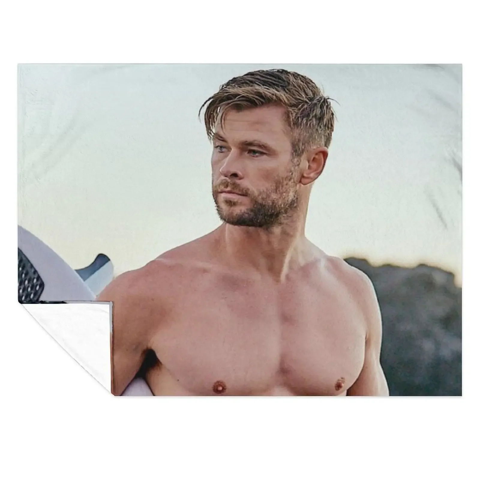 

chris hemsworth2 Throw Blanket Flannels bed plaid Beautifuls Blankets For Sofas Blankets