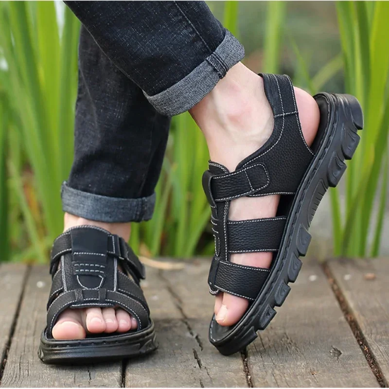 Sandalias de cuero de marca para hombre, zapatillas de doble uso para playa al aire libre, zapatos informales para papá, Sandalias cómodas para verano, gran oferta