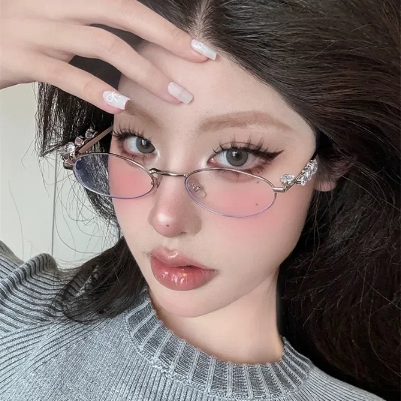 Rhinestone Oval Sunglasses Summer Women Men Elegant Metal Small Frame Glasses Silver Color Casual Sunglasses Fashion Accessories