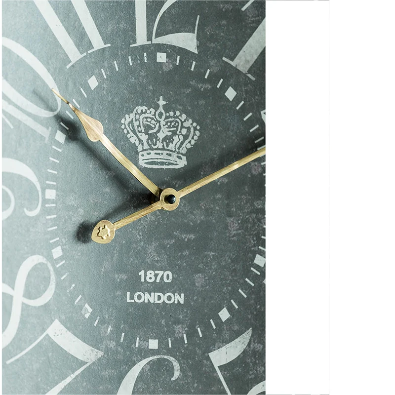 Vintage London Crown Design Wall Clock, Distressed Black Metal Silent Non-Ticking Industrial Farmhouse Decorative Clock