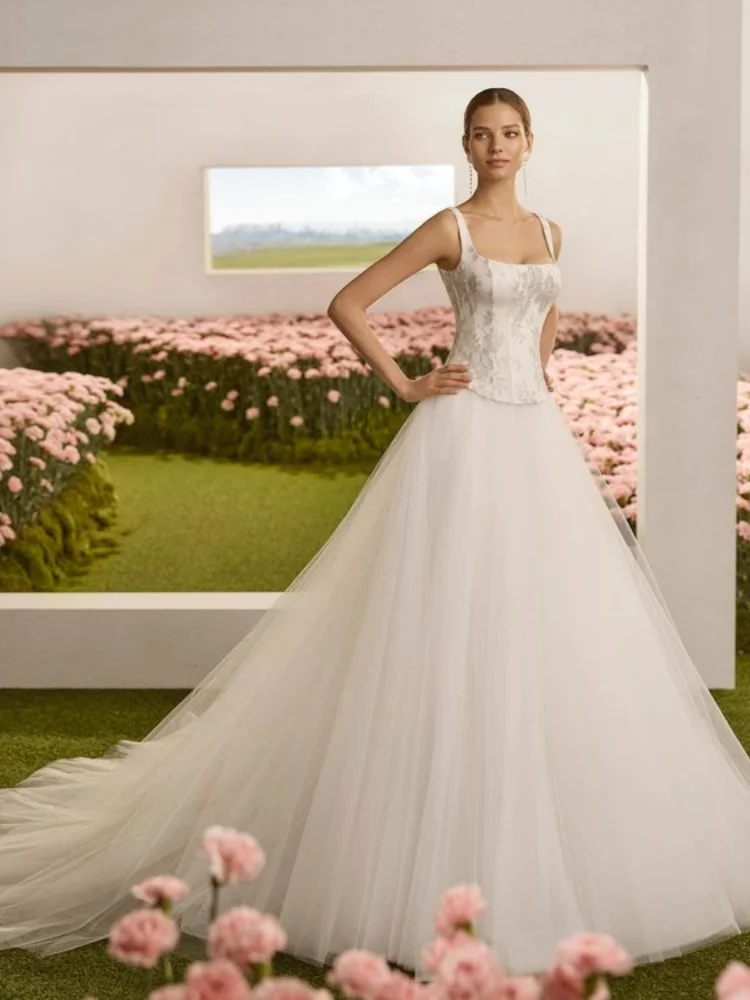 

Customized 2025 Elegant Women's Lace Corset And Silk Chiffon Skirt With Square Neckline Shoulder Straps And Backless Design