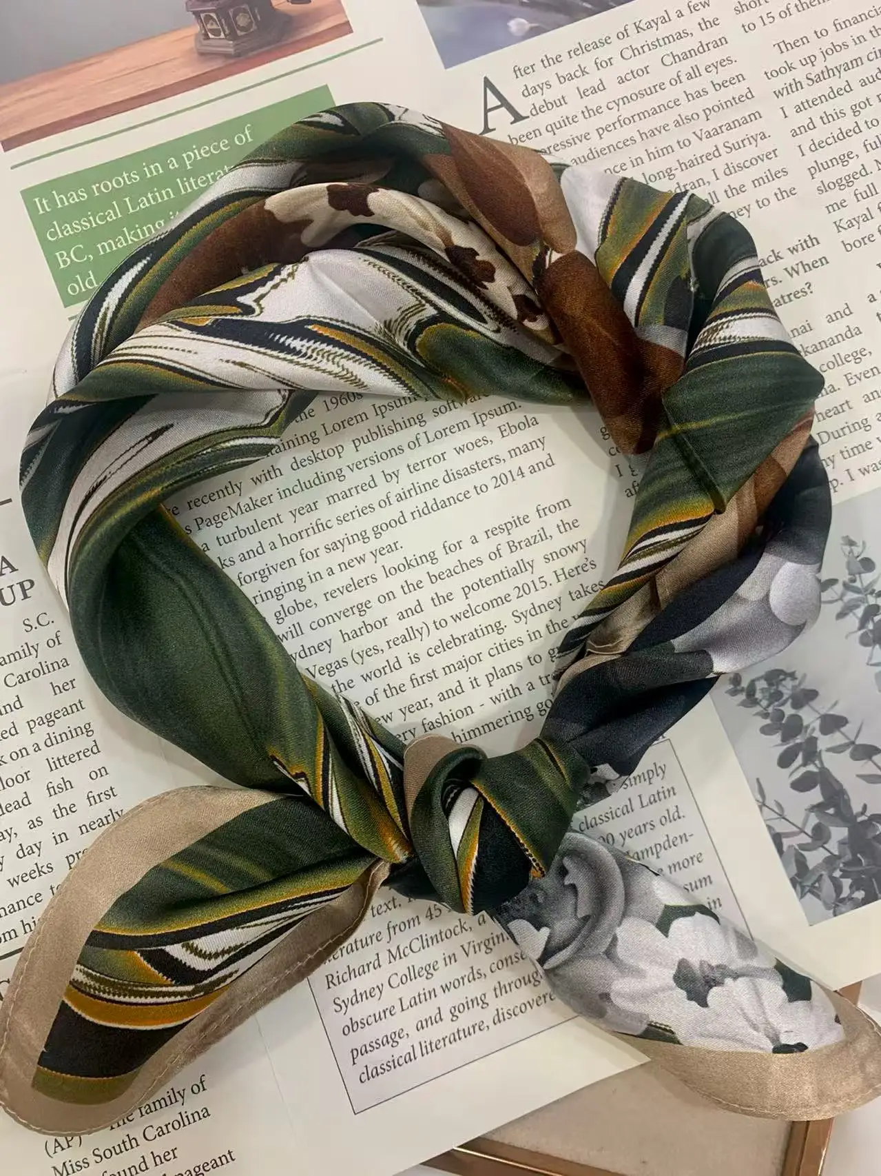 

Изготовленный на заказ 100% шелковый платок, шаль, высококачественный квадратный шелковый шарф в китайском стиле с цветочным принтом, приятный для кожи, дышащий подарочный аксессуар