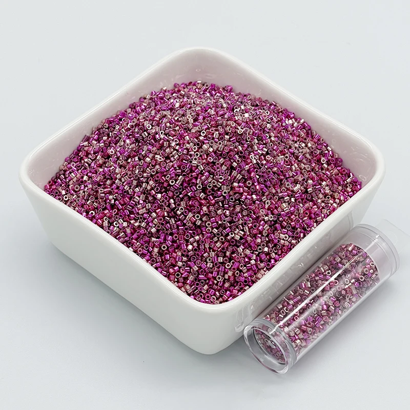 2000 Stück 1,3 x 1,6 mm generische metallische Glasperlen 11/0 japanische Uniform lose Spacer Rocailles für Schmuckherstellung DIY Nähen