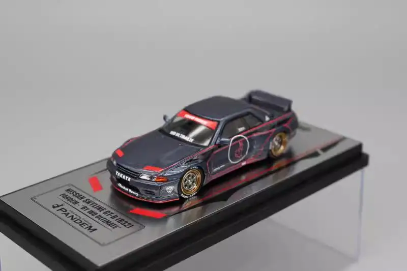 

INNO 1:64 Skyline GTR R32 wide body pandem rocket rabbit Hong Kong Collection of die-cast alloy car decoration model toys