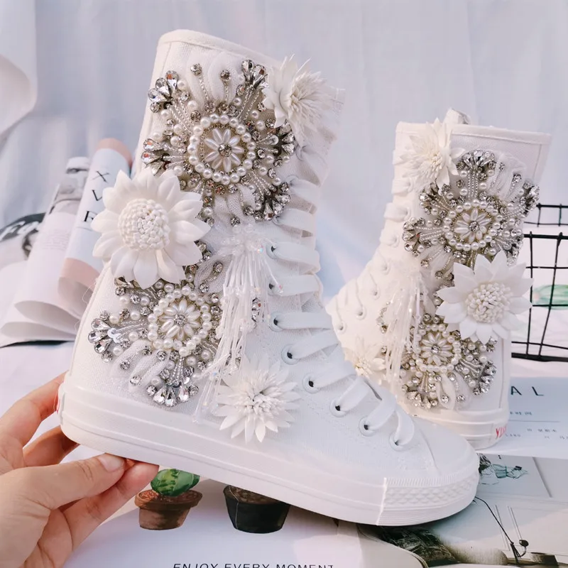 Beaded Canvas Shoes European Style Rhinestone Women Shoes Flowers Personality Fringe High Top White Shoes