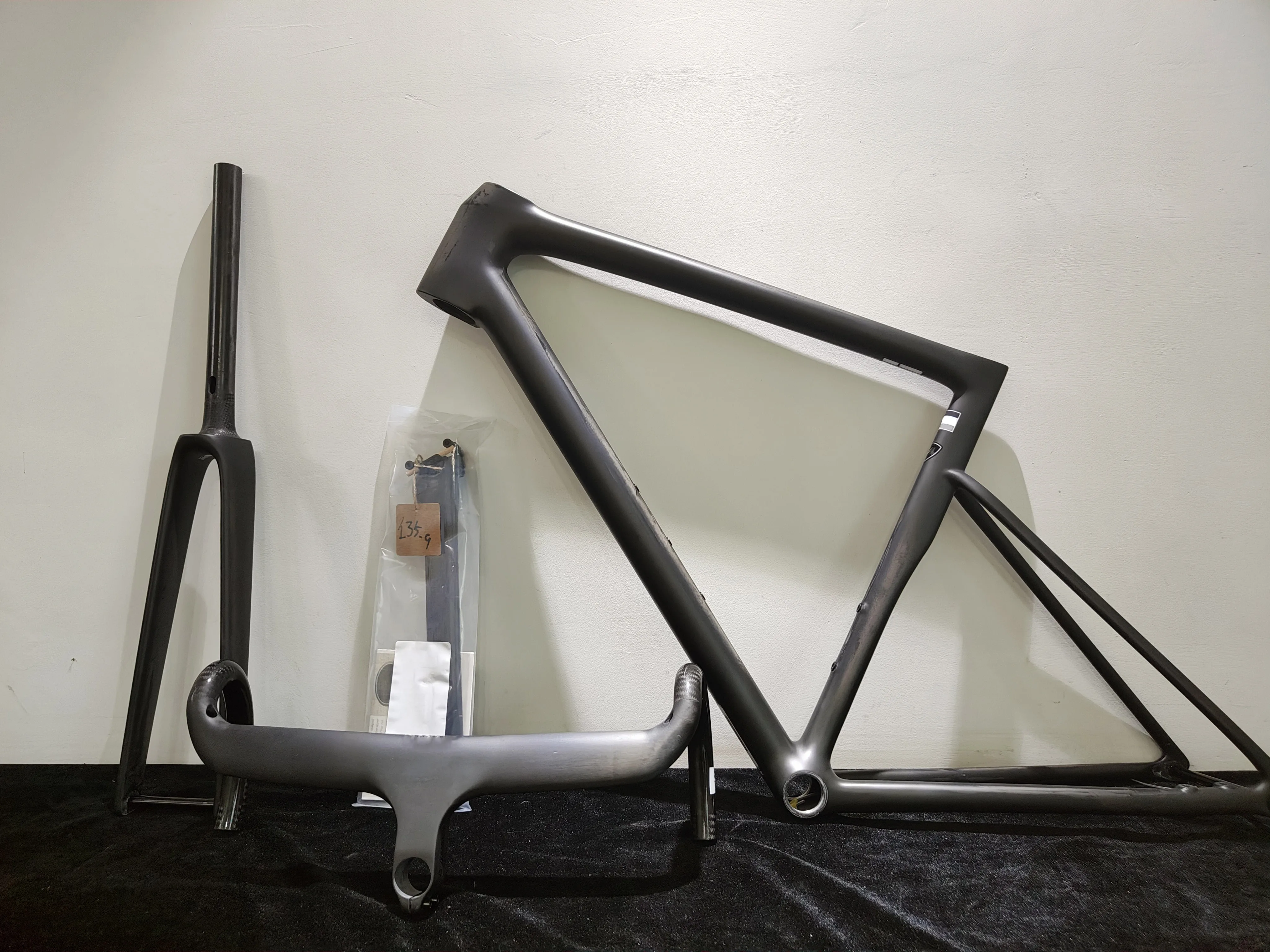 (UPS/DPD)Lightning TA8 Ultraleichte Version Carbonfaser-Fahrradrahmen