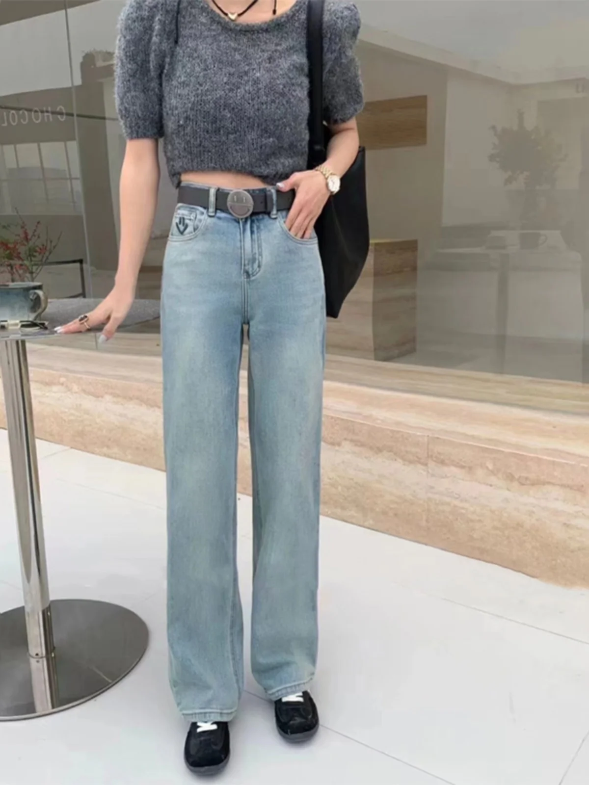 

Джинсы прямого кроя Slim Fit для женщин, с высокой талией, длинные брюки, весна-осень, новинка, легкий синий цвет, европейский стиль, подчеркивающие фигуру.