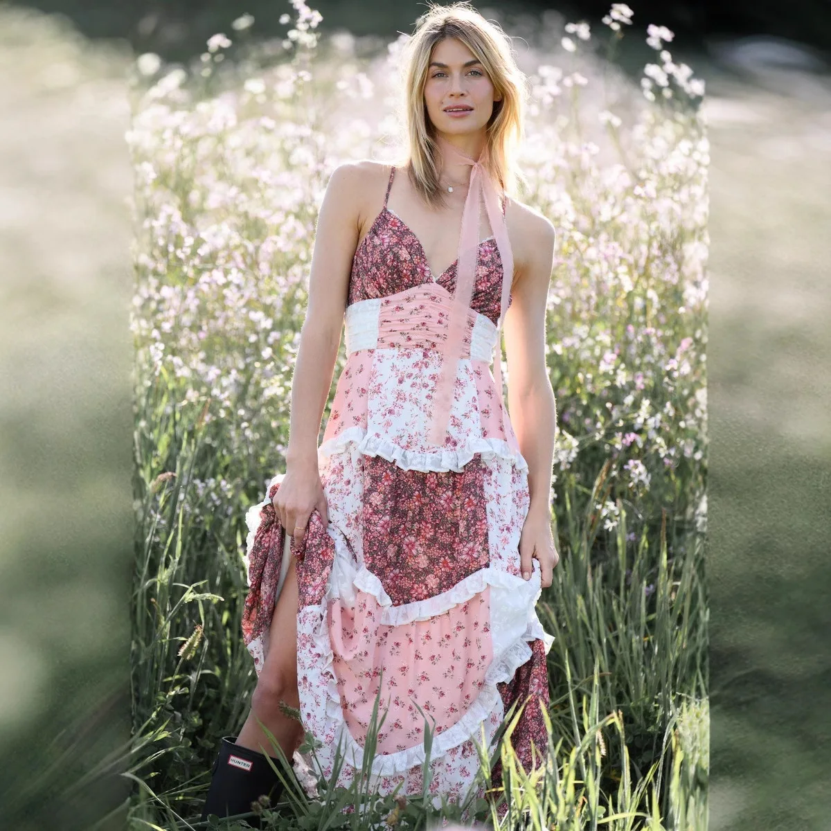 

Women's Bohemian Tie Shoulder Long Skirt Y2k Flowers Long Skirt Sleeveless Summer Beach Flower Dress Vacation Patch Dress