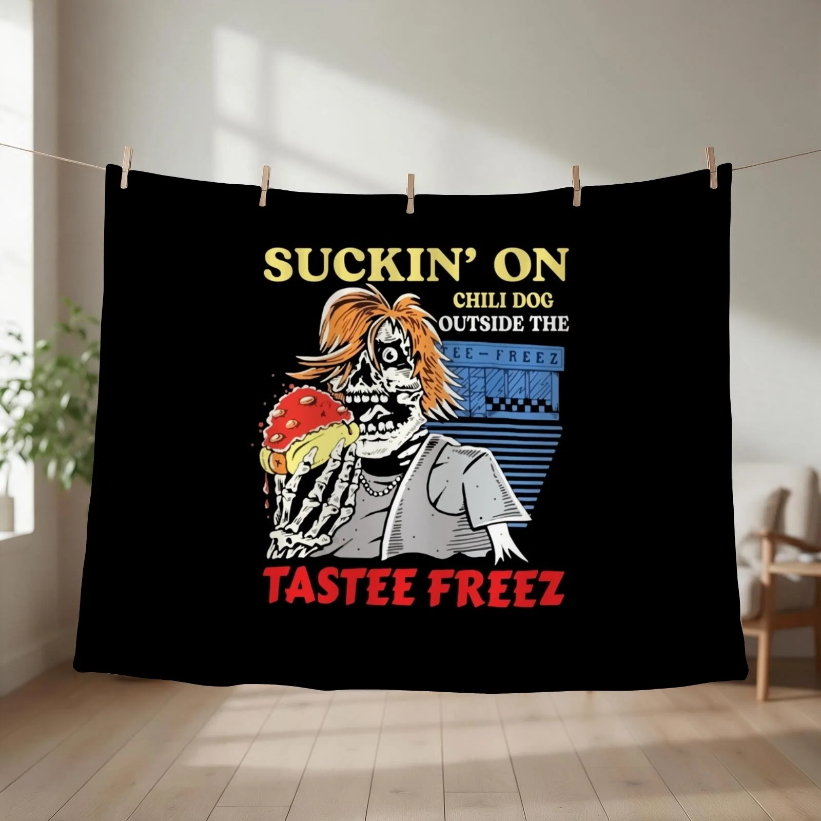 Suckin’ on chili dog outside the tastee freez Gift For Fans, Gift For Men and Women, Gift Halloween Day Throw Blanket