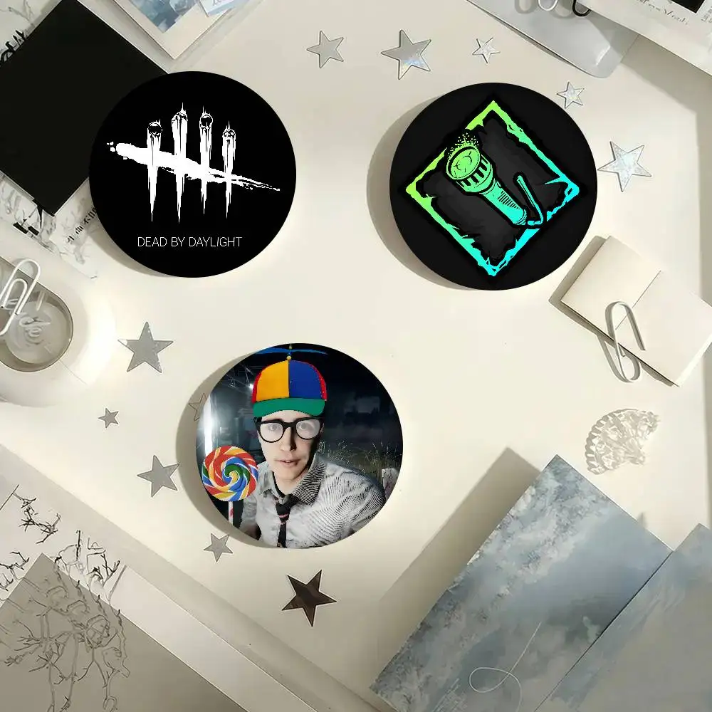 Game D-Dead By D-Daylight   32/44/58MM Customizable Button Pins Cute Funny Creative Badge Jewelry Decor Gifts For Friends - view 4