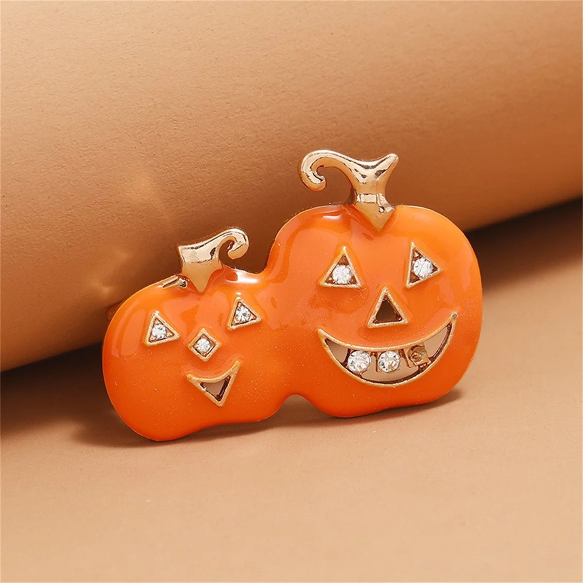 Rinhoo Green Leaf Enamel Pumpkin Brooches For Women Men Vintage Ghost Skull Witch Hat Pumpkin Pins Plant Badge Halloween Jewelry