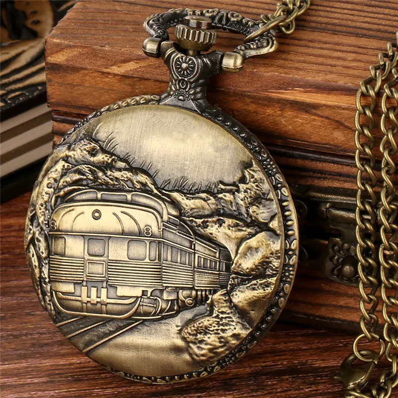 Orologio da tasca da uomo vecchio modo inciso USA Railway Train Pattern Retro movimento al quarzo orologio Fob collana catena da collezione