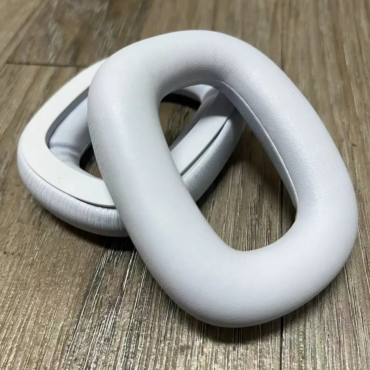 Ersatz-Lederhülle mit Kühlgel und magnetischer Anziehung für Logitech Astro A30 Kopfhörer, angenehm zu tragen. – Detail 3