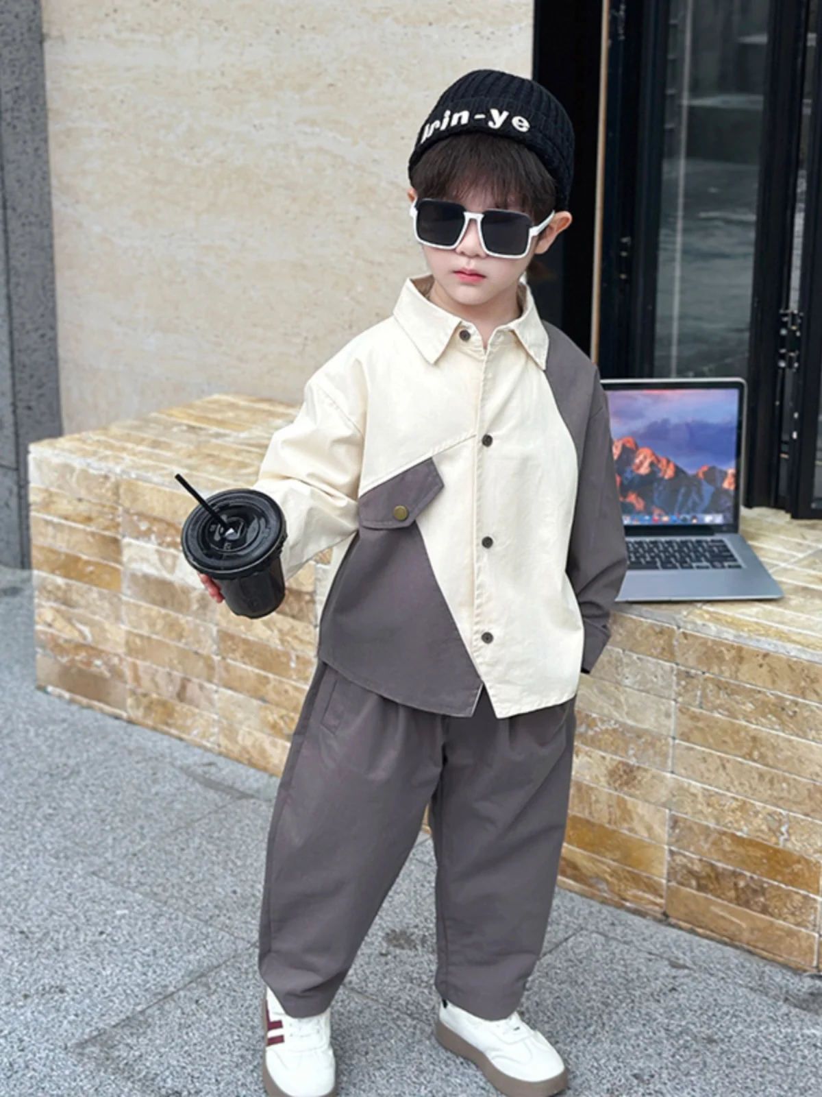 

Новинка 2024, корейский комплект хлопковой рабочей одежды для мальчиков, крутая модная детская осенняя одежда, длинные свеки и брюки, повседневная спортивная одежда