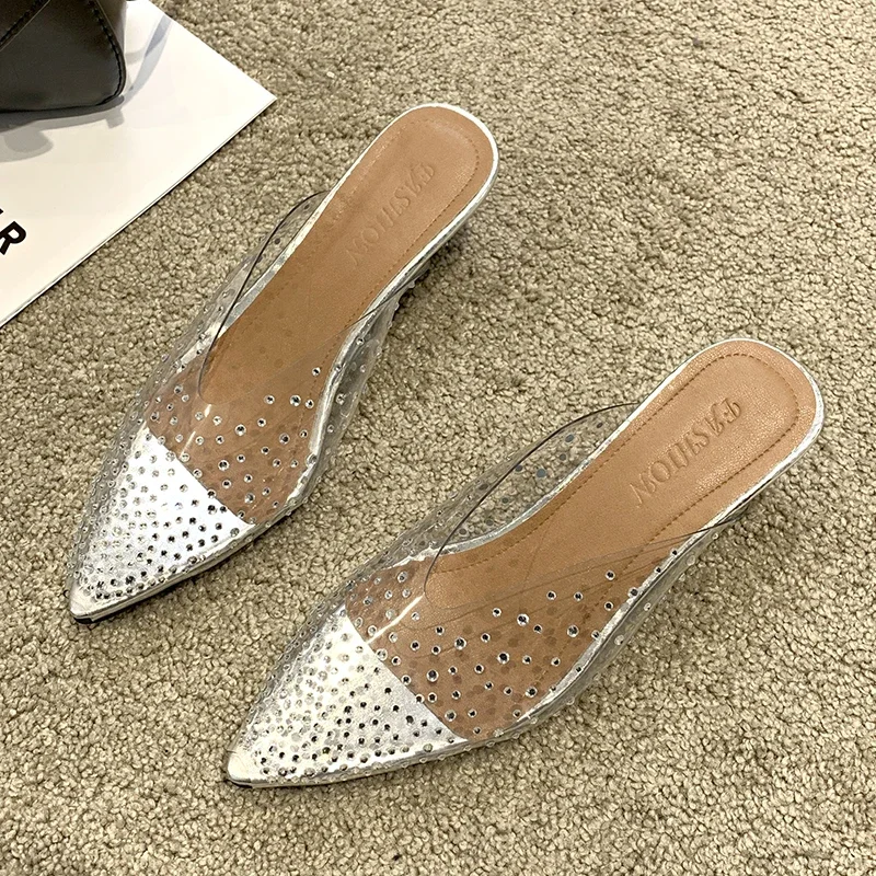 Nuove donne trasparenti in PVC décolleté sandali con tacco medio in cristallo décolleté con strass a punta da donna scarpe da sposa da damigella d'onore Zapatos