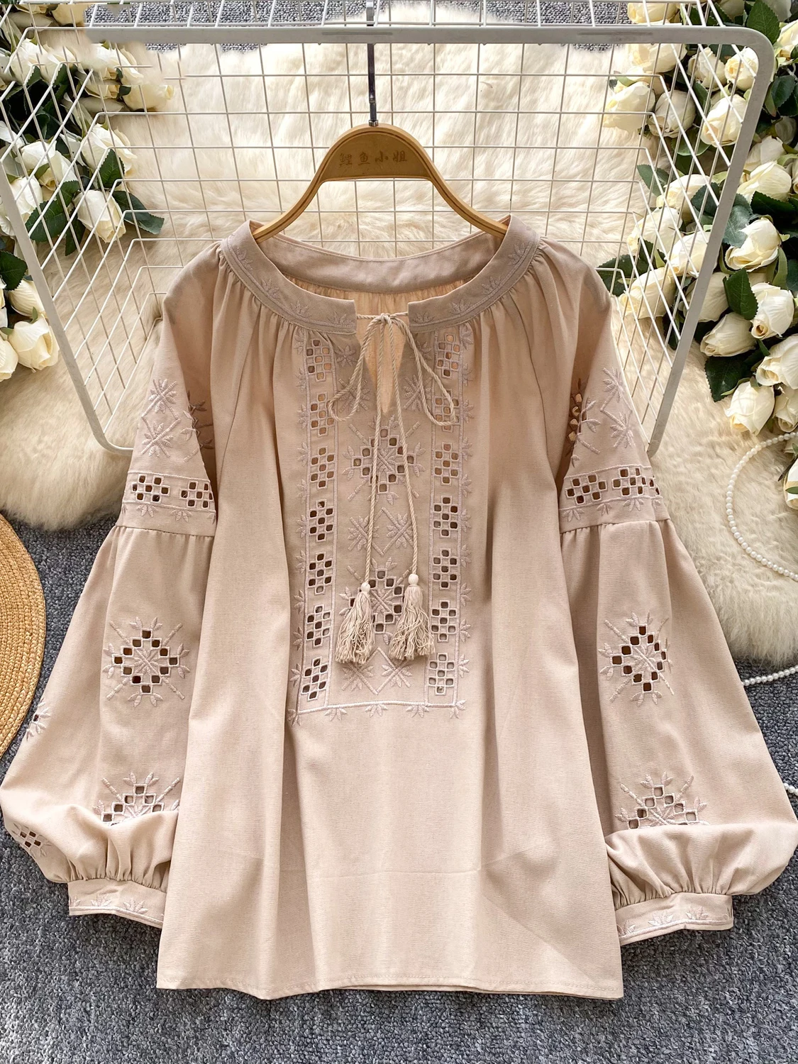 

Нежные милые винтажные тяжелые Blusas Mujer, топы с вышивкой на шнуровке и круглым вырезом, тонкие модные новые повседневные универсальные рубашки