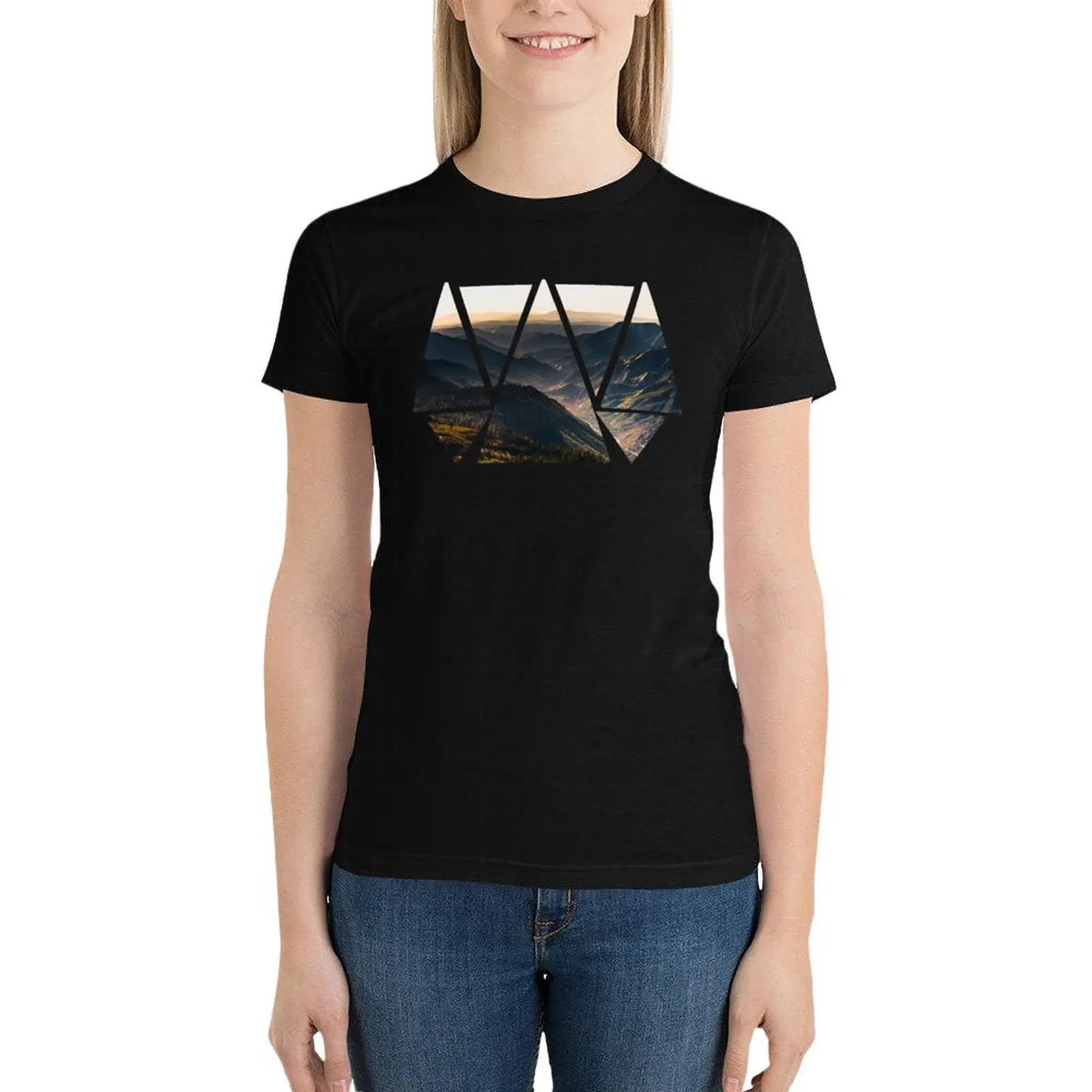 

Yosemite National Park Sunset Mountains T-Shirt Female clothing animal print shirt for girls Aesthetic clothing Women's t-shirt